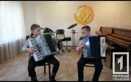 Дуэт народных инструментов из Кривого Рога занял первое место в Международном фестивале-конкурсе