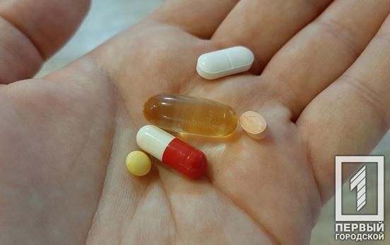 Без антибиотиков: Минздрав Украины запретил применять антибактериальную терапию для профилактики коронавируса и при лёгком его течении
