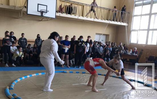 Юные борцы из Кривого Рога удачно выступили на молодёжном чемпионате Украины по сумо