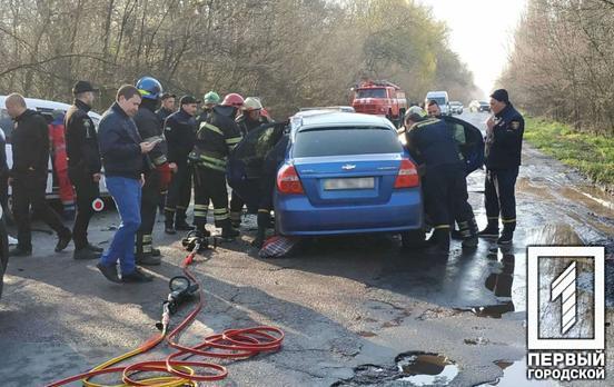 Недалеко от Кривого Рога столкнулись два автомобиля: есть погибший и пострадавшие