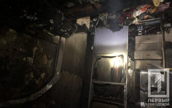 В Кривом Роге женщина отравилась продуктами горения во время пожара в квартире