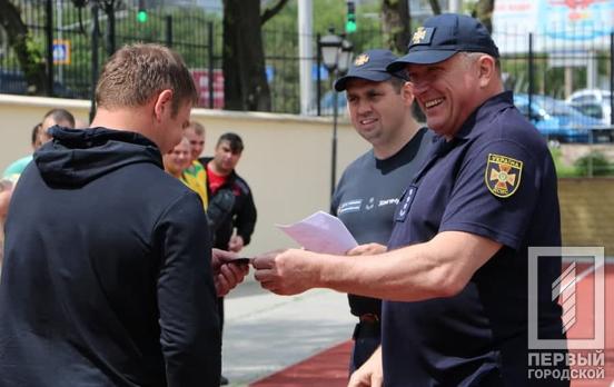 Спасатели оперативной зоны Кривого Рога стали серебряными призёрами регионального турнира по мини-футболу