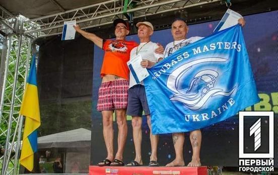 Пловцы клуба «Кривбасс Мастерс» из Кривого Рога получили награды чемпионата Украины по плаванию на открытой воде