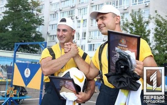 Рятувальники з Кривого Рогу здобули перемогу на всеукраїнських змаганнях «Найсильніший пожежний рятувальник Дніпро-2021»