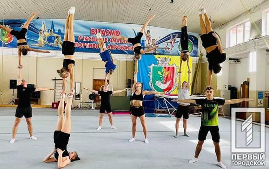 Гимнасты из Кривого Рога отправились в Италию, чтобы представить Украину на Чемпионате Европы по спортивной акробатике