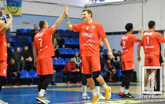 Новичок Суперлиги баскетбольный клуб «Кривбасс» одержал свою первую победу, одолев в овертайме «Тернополь»