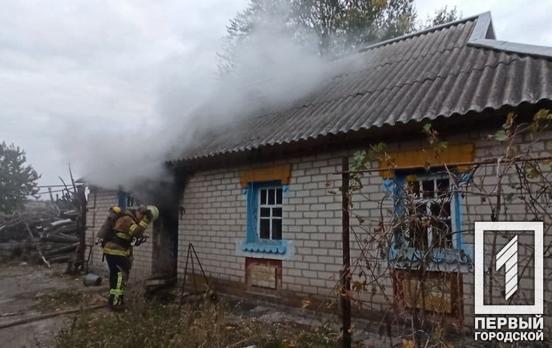Возле Кривого Рога пламя охватило одноэтажный дом