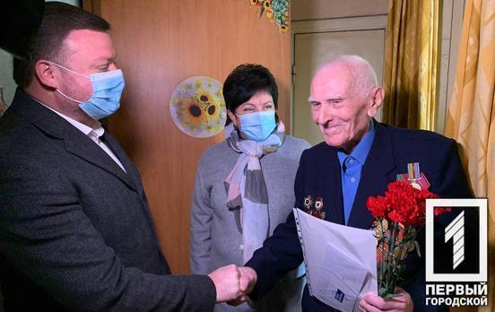 Ветеранов Долгинцевского района Кривого Рога поздравили с 77-й годовщиной освобождения Украины от фашистских оккупантов