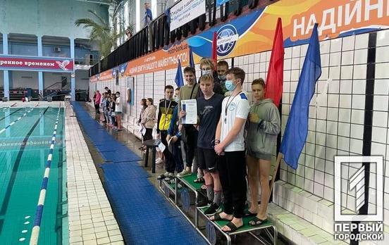 Пловцы из Кривого Рога получили медали на чемпионате Украины