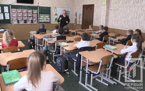 Незабаром в Україні зарплата вчителів шкіл збільшиться на 8,4%, – МОН