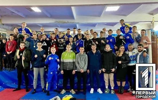 Воспитанники спортивной школы Кривого Рога заняли 26 призовых мест в борьбе за Кубок города по кикбоксингу WAKO