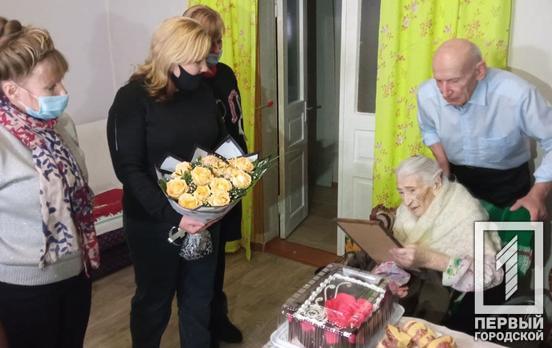 У Кривому Розі довгожителька зустріла свій 102 день народження