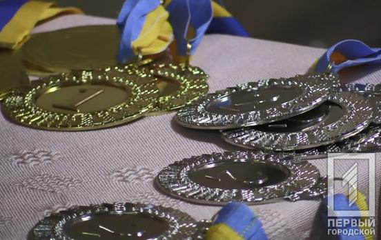 10 призових місць здобули вихованці спортивної школи Кривого Рогу на Відкритому чемпіонаті з олімпійських вправ з пістолету