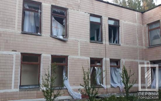В результате вражеского ночного обстрела ранена местная жительница Никопольского района