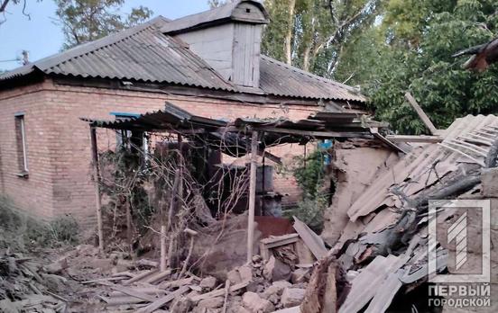Нікополь та Марганецька громада Дніпропетровщини знову були під ворожим ударом цієї ночі