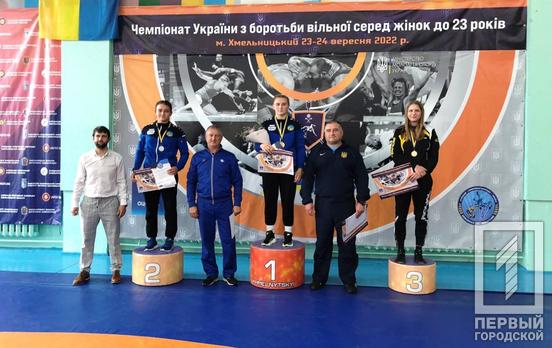Криворожские спортсменки завоевали две серебряные медали на Чемпионате Украины по вольной борьбе