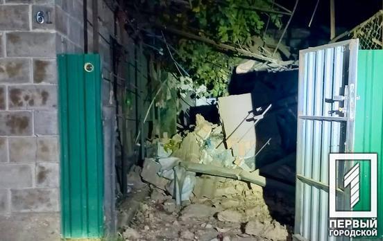 Вороги цієї ночі гатили з важкого озброєння по трьом громадам Нікопольщини: розбиті кілька десятків будівель