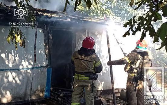 В одному з житлових будинків Кривого Рогу сталась пожежа, в результаті якої літня жінка отримала опіки рук