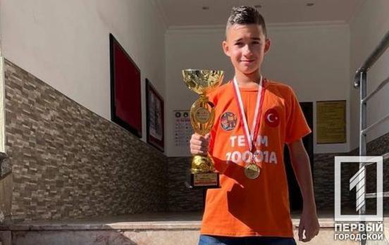 Учень з Кривого Рогу посів призове місце у Національному турнірі з робототехніки у Туреччині