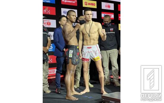 Неофициальной победой закончился бой между криворожским спортсменом Александром Ефименко и легендой тайского бокса Буакавом Бончаменко