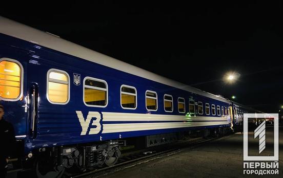 Новый год под стук колёс: «Укрзалізния» поделилась, сколько украинцев встретили праздник в поезде