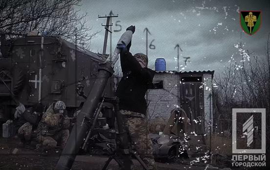 «За родную мать»: бойцы из Криворожской танковой бригады рассказали о том, как управляются с миномётами и ради чего противостоят врагам