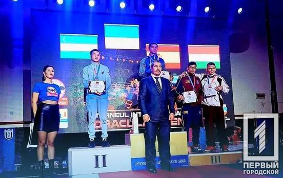 На международном турнире по боксу в Румынии украинская сборная заняла первое место, а криворожанин Артур Кузьменко стал чемпионом