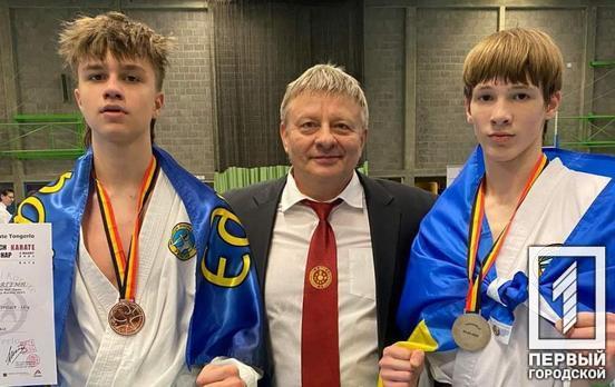 Две серебряные медали привезли криворожские спортсмены с Чемпионата Европы по рукопашному бою