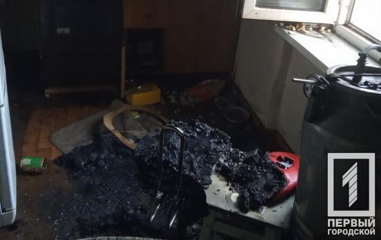 Житель Кривого Рога выпрыгнул из окна четвертого этажа, потому что в его квартире возник огонь