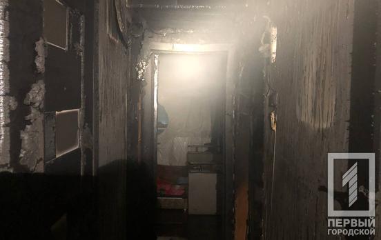 В Кривом Роге пожар унес жизнь мужчины, а еще двух женщин спасли пожарные