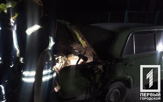 В Саксаганском районе Кривого Рога ночью горел автомобиль