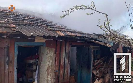 Пожарные Кривого Рога ликвидировали пожар в хозяйственной постройке