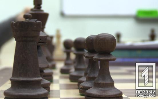 Криворожские шахматисты снова в лидерах турнира