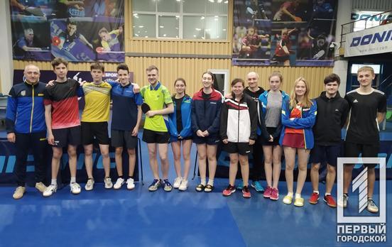 Четыре награды завоевали криворожские спортсмены на Чемпионате Украины по настольному теннису среди юниоров