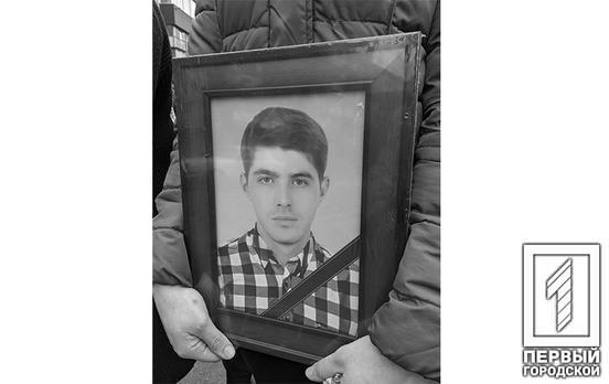 Вдова погибшего Сергея Гладуша из 129 Криворожской бригады теробороны просит присвоить ее мужу звание Героя Украины, - петиция