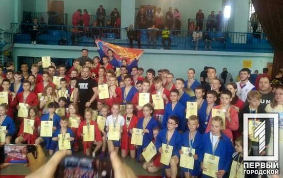 Самбисты Кривого Рога завоевали 14 медалей разного достоинства на Чемпионате области