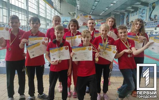 Феерическое выступление юных пловцов: еще 38 наград Всеукраинского кубка по плаванию направляются в Кривой Рог