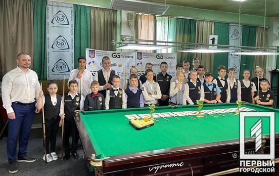 Несколько десятков юных бильярдистов из Кривого Рога и не только посетили открытый чемпионат города по бильярду
