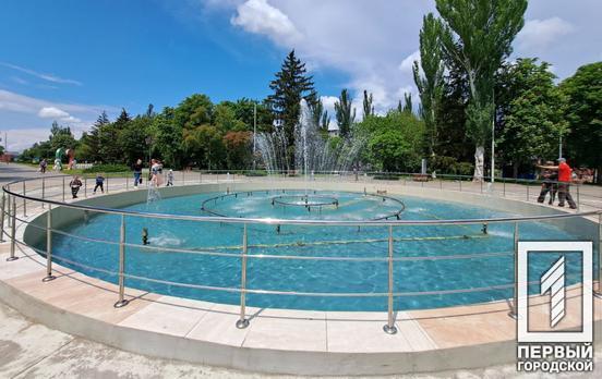 Снова в строю, но только на выходные: на Ингульце возобновили работу фонтана, который пострадал от российских обстрелов