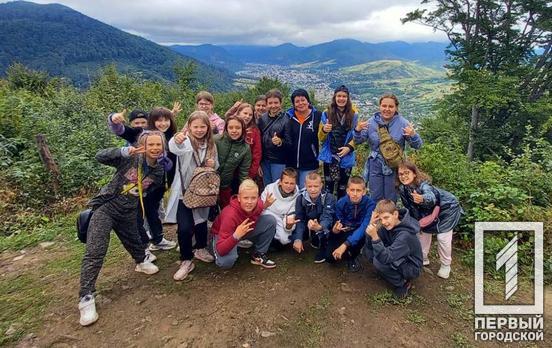 Учасники програми «Strong Generation Camp – Майбутнє» дякують Метінвесту за мандрівку у літо