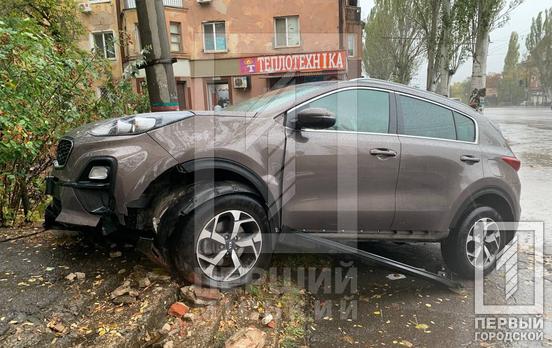 В Покровском районе Кривого Рога KIA врезался в левый бок Opel