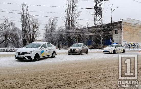 Подрезал на дороге: В Кривом Роге столкнулись две легковушки