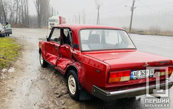 Маленькую девочку забрали в больницу: в Кривом Роге столкнулись ВАЗ и Volkswagen