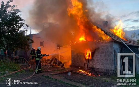 Спалахнула літня кухня: у Покровському районі вогнеборці надвечір загасили займання