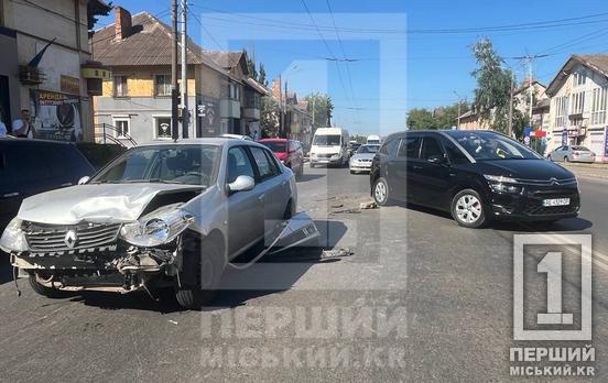 Ехали к кольцу Владимира Великого: в Кривом Роге Renault врезался в Citroen