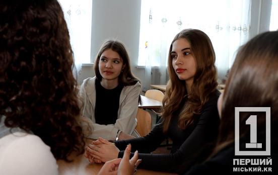 Що отримуватимуть випускники-відмінники замість золотої медалі: у МОН визначилися