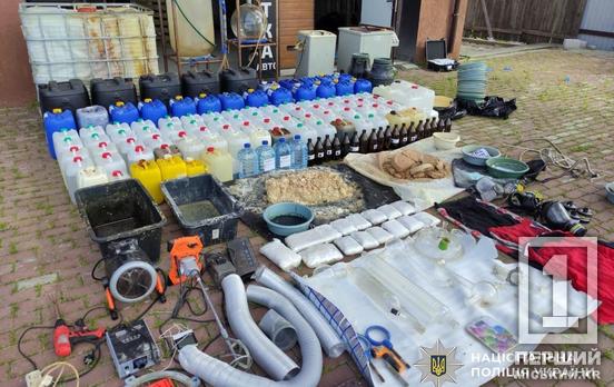 17 млн доз на 2 млрд грн: на Дніпропетровщині та у низці інших областей ліквідували величезну наркотичну ОЗГ