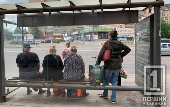 Силы хватает – ума не надо: на 95-м квартале хулиганы разбили остановку