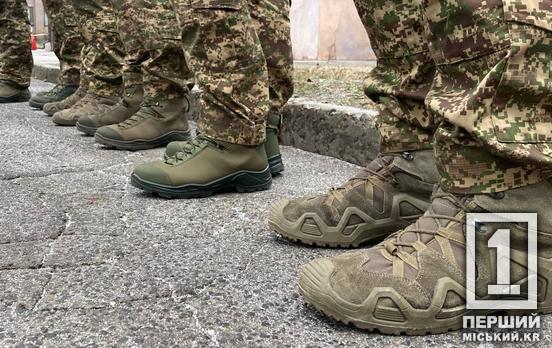 Звання «солдат (матрос) запасу» та скасування тимчасового посвідчення: в Україні відкоригували облік 25-річних хлопців і дівчат-медиків