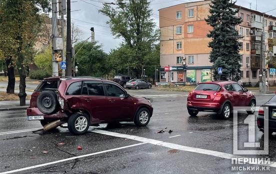 Удар з ефектом доміно: на Центральному проспекті не розминулися Nissan, Chery та Renault